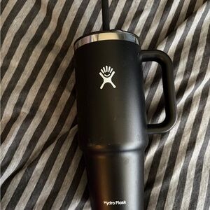 Hydro Flask Black Insulated Travel Mug with Handle
